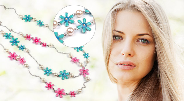Štýlový dlhý náhrdelník s kvetmi - na výber v ružovej alebo tyrkysovej farbe