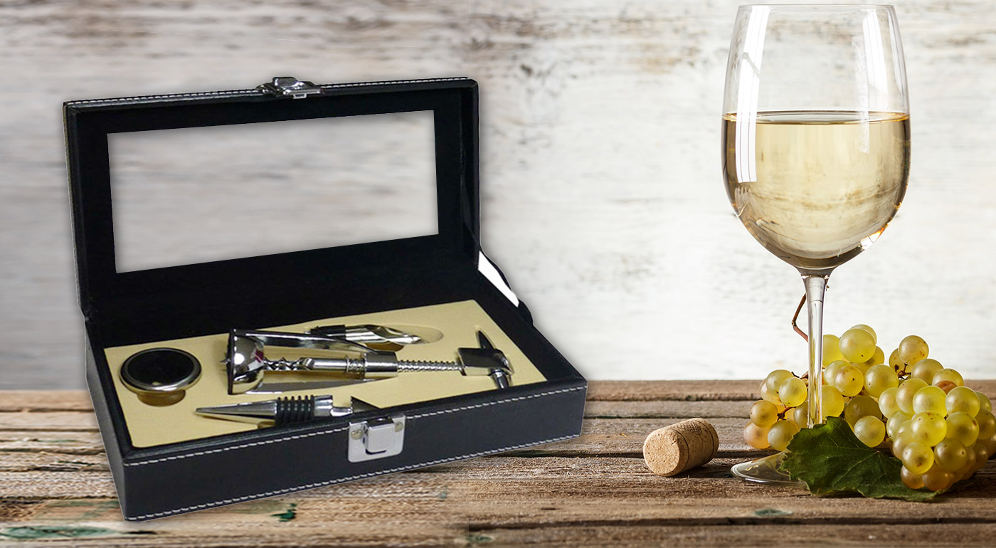 Exkluzívna darčeková krabička s vinárskou súpravou pomôcok 