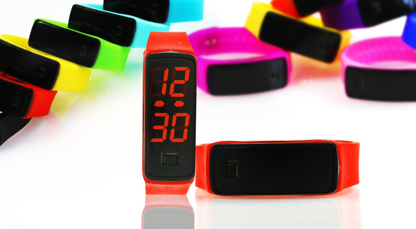 Silikónové hodinky s LED displejom v neónovo-žiarivých farbách
