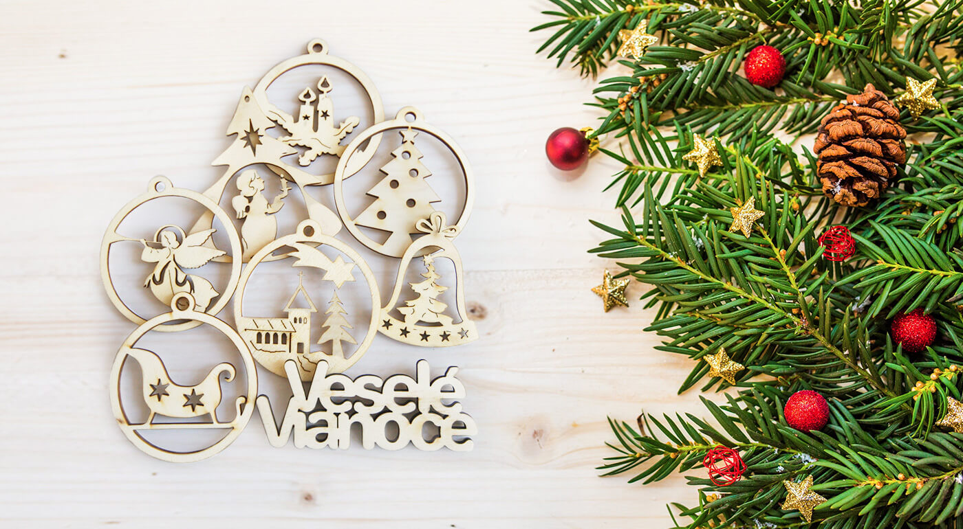 Drevené ozdoby na vianočný stromček - ručne vyrobená nadčasová klasika