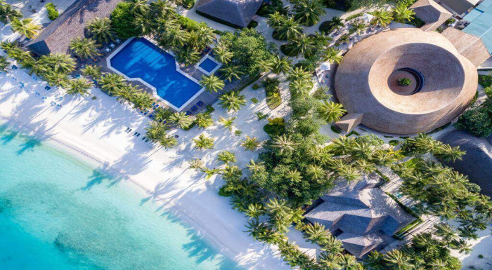 Maldivy s Emirates-4*Meeru Island Resort