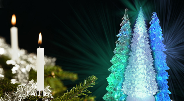 Svietiaci LED vianočný stromček meniaci 4 farby