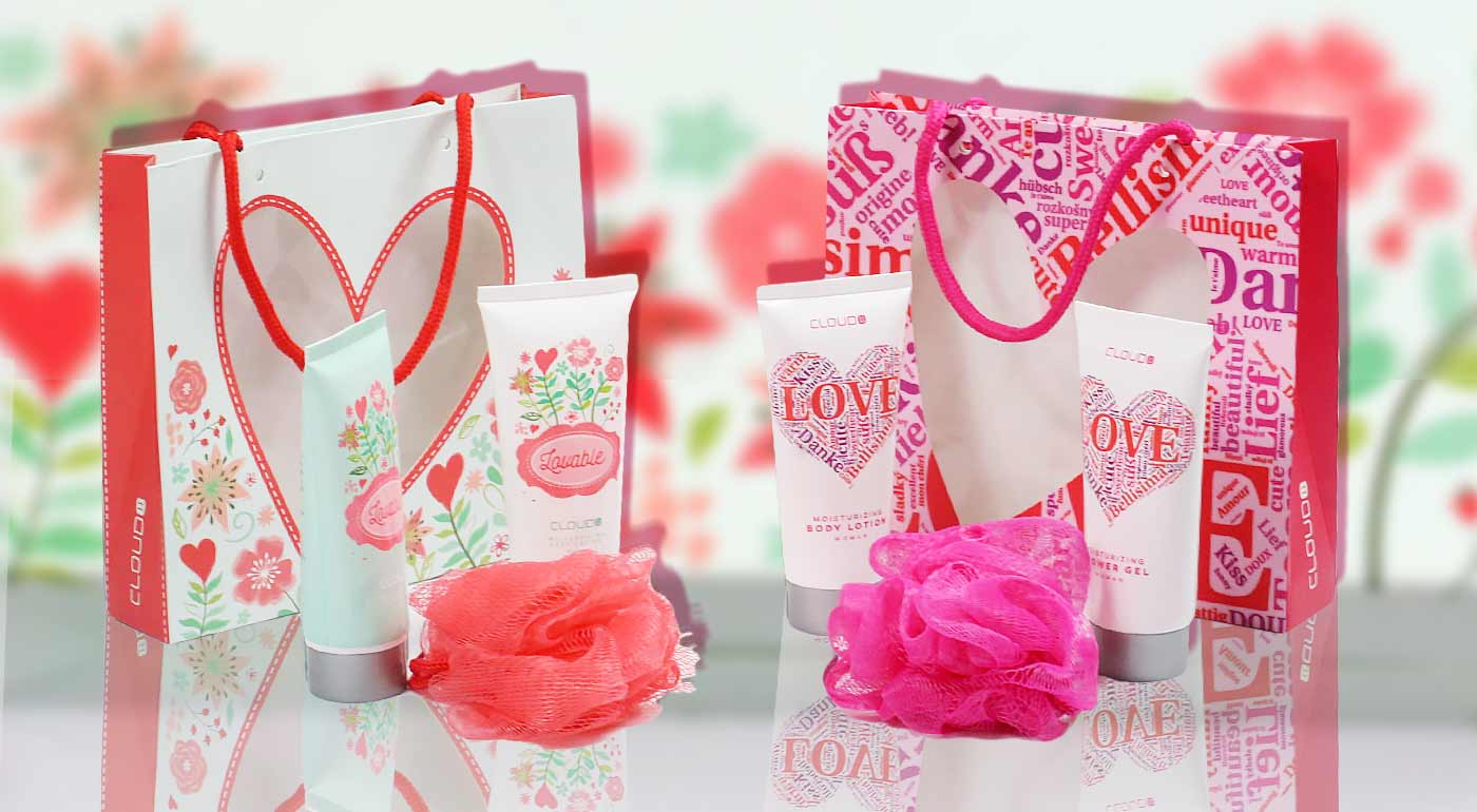 Darčekové balíčky so sprchovým gélom a telovým mliekom potešia každú dámu - tip na darček!